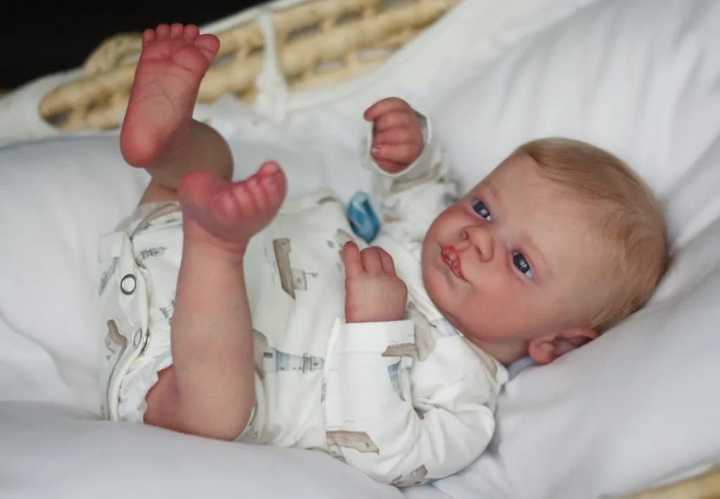 Muñeco Reborn Realista Thomás Niño  57cm / 2.600 kg
