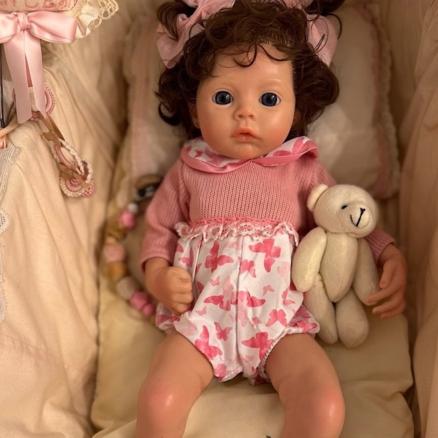 Muñeca Reborn Silicona Pelo Mía Niña 47cm / 2,7kg + Pack Premium